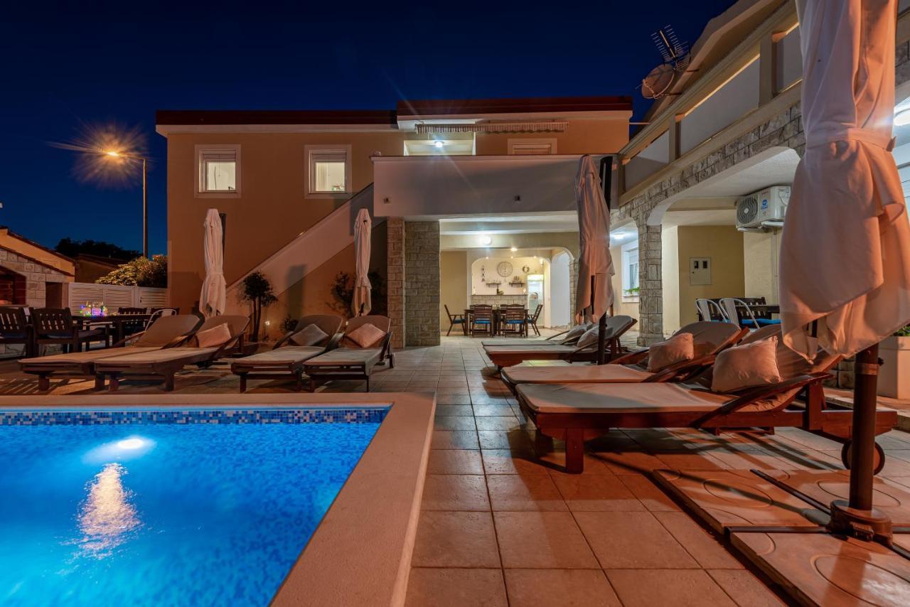 Villa Karmen - Poolhouse Vir Esterno foto