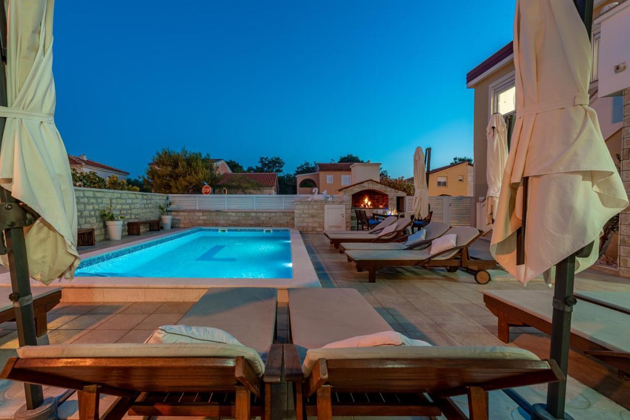 Villa Karmen - Poolhouse Vir Esterno foto